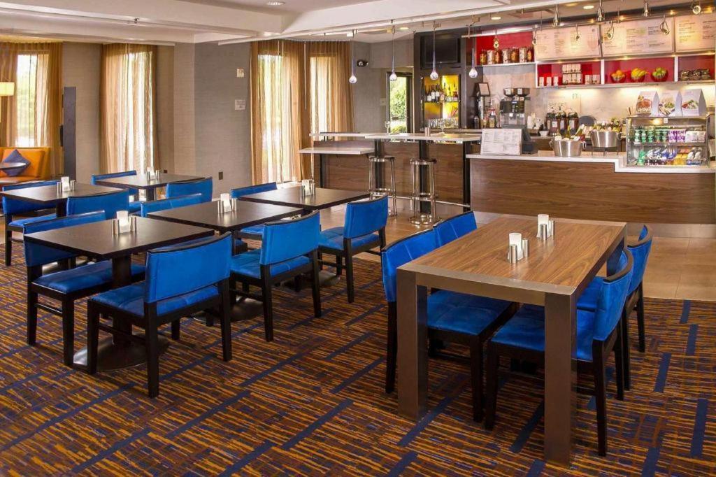 Sonesta Select Durham Research Triangle Park Hotel Екстериор снимка
